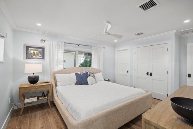 254-W-Seaview-Circle-upper-guest-bedroom | Image 16