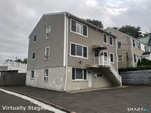 15 Hillhurst St, Stamford, CT, 06902-9522 | Card Image