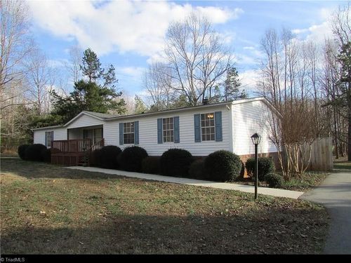 702 Nc Highway 62 E, Pleasant Garden, NC, 27313-9775 | Card Image