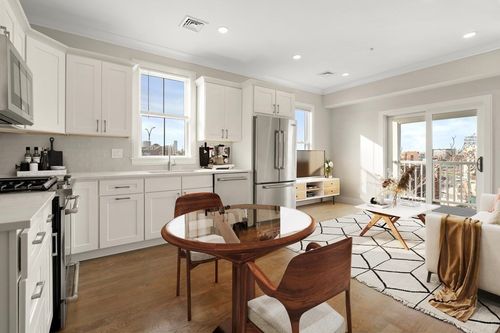 1-134 Chelsea St, Boston, MA, 02128-4328 | Card Image