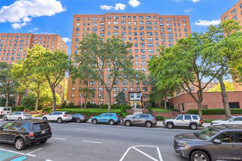 9d-99-40 63rd Rd, New York, NY, 11374 | Card Image