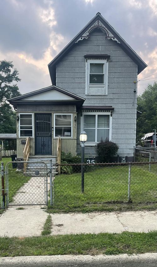 35 Hubbard St, Battle Creek, MI, 49037-2254 | Card Image