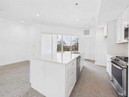 unit-104-5912 Harold Ct, Austin, TX, 78721-2705 | Card Image