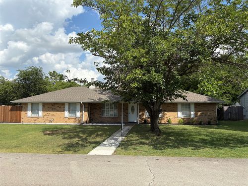 801 Dogwood Dr, Cedar Hill, TX, 75104-2103 | Card Image