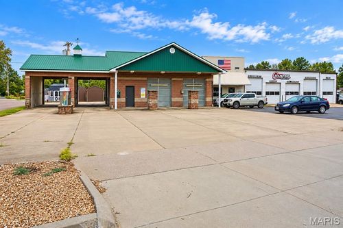 311 N Franklin St, Cuba, MO, 65453-1716 | Card Image