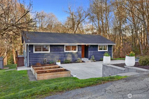 6346 26th Ave Sw, Seattle, WA, 98106-1667 | Card Image