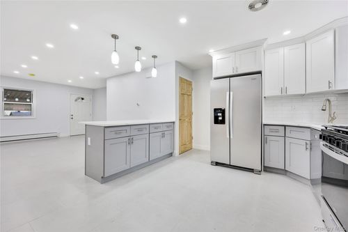 439 Vermont St, Brooklyn, NY, 11207-4213 | Card Image