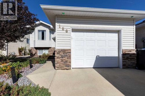 188 Cougar Way N, Lethbridge, AB, T1H6P4 | Card Image