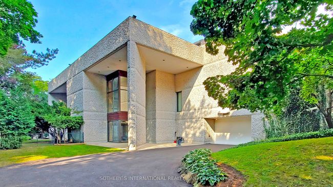 30 High Point Rd, House other with 8 bedrooms, 13 bathrooms and 35 parking in North York ON | Image 25