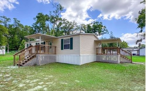 220 Se Britt Pl, Lake City, FL, 32025-7282 | Card Image