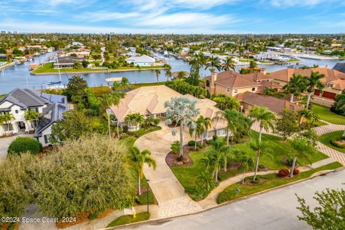 286 Lansing Island Dr, Indian Harbour Beach, FL, 32937-5101 | Card Image