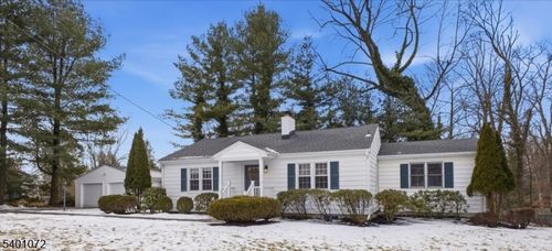 15 Wheeler Rd, Chester, NJ, 07930-2108 | Card Image