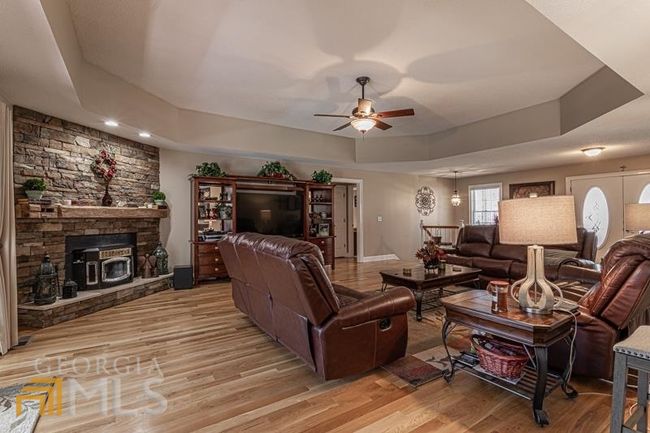 83 N Lake Dr, House other with 5 bedrooms, 4 bathrooms and 3 parking in Newnan GA | Image 9