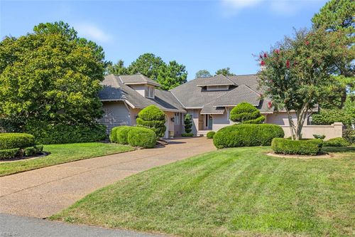 137 Roger Smith, Williamsburg, VA, 23185-8229 | Card Image