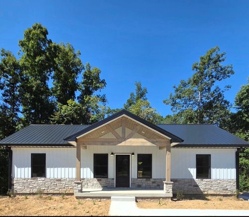 30036 Piper Road, Bon Aqua, TN, 37025 | Card Image