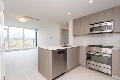 2108 - 1401 Hunter St, Condo with 1 bedrooms, 2 bathrooms and 1 parking in North Vancouver BC | Image 3