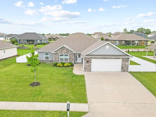 4841 Valley Forge Cir, ASHLAND, MO, 65010-4518 | Card Image