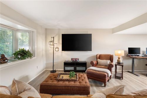 7312 Cardigan Cir, Sandy Springs, GA, 30328-1950 | Card Image