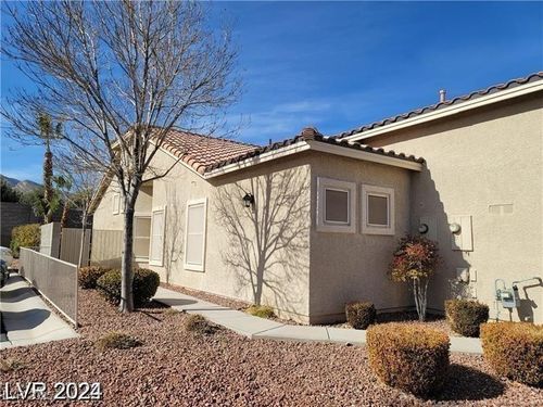 unit-103-3401 Conan St, Las Vegas, NV, 89129-4006 | Card Image