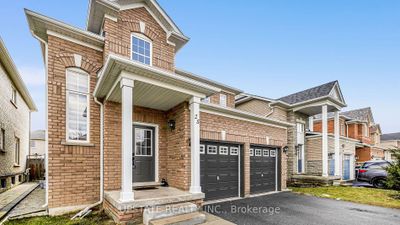 25 Sugarberry Dr, House other with 3 bedrooms, 4 bathrooms and 7 parking in Brampton ON | Image 2