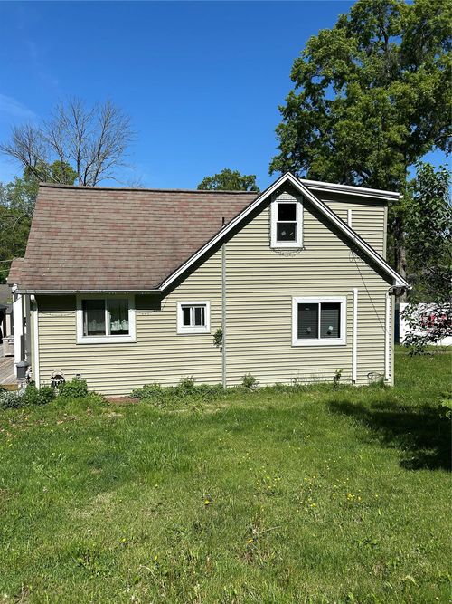 11 Glendale Rd, Greenwood Lake, NY, 10925-2815 | Card Image