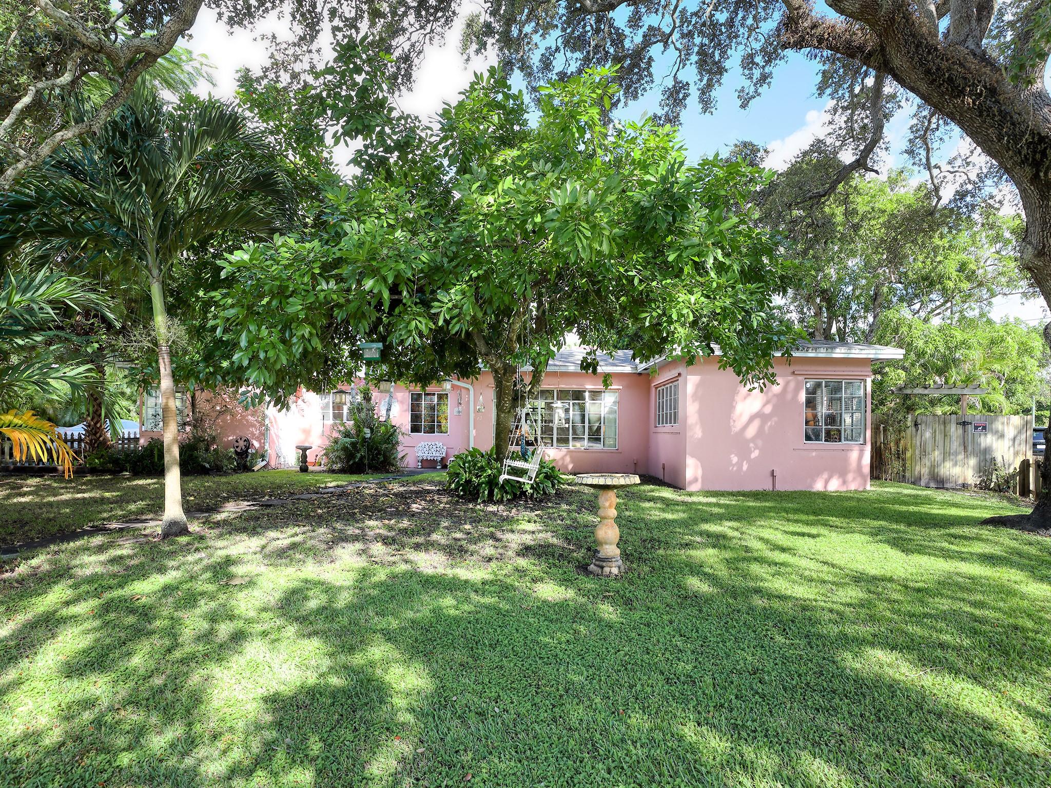 18th Ct, Fort Lauderdale, FL 33315