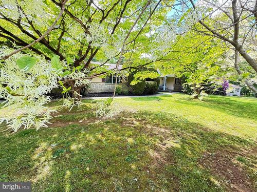 46 Sunset View Dr, GLEN MILLS, PA, 19342-1238 | Card Image