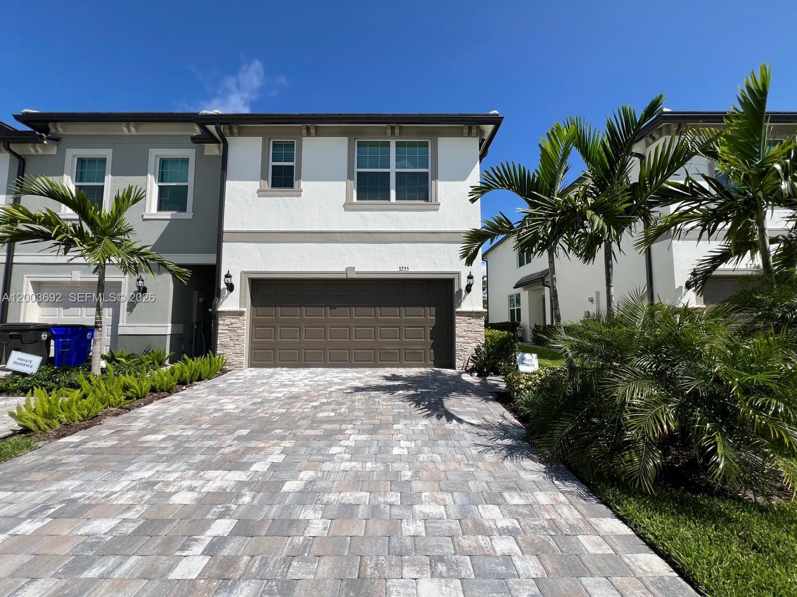 Residential Lease in Lauderdale Lakes