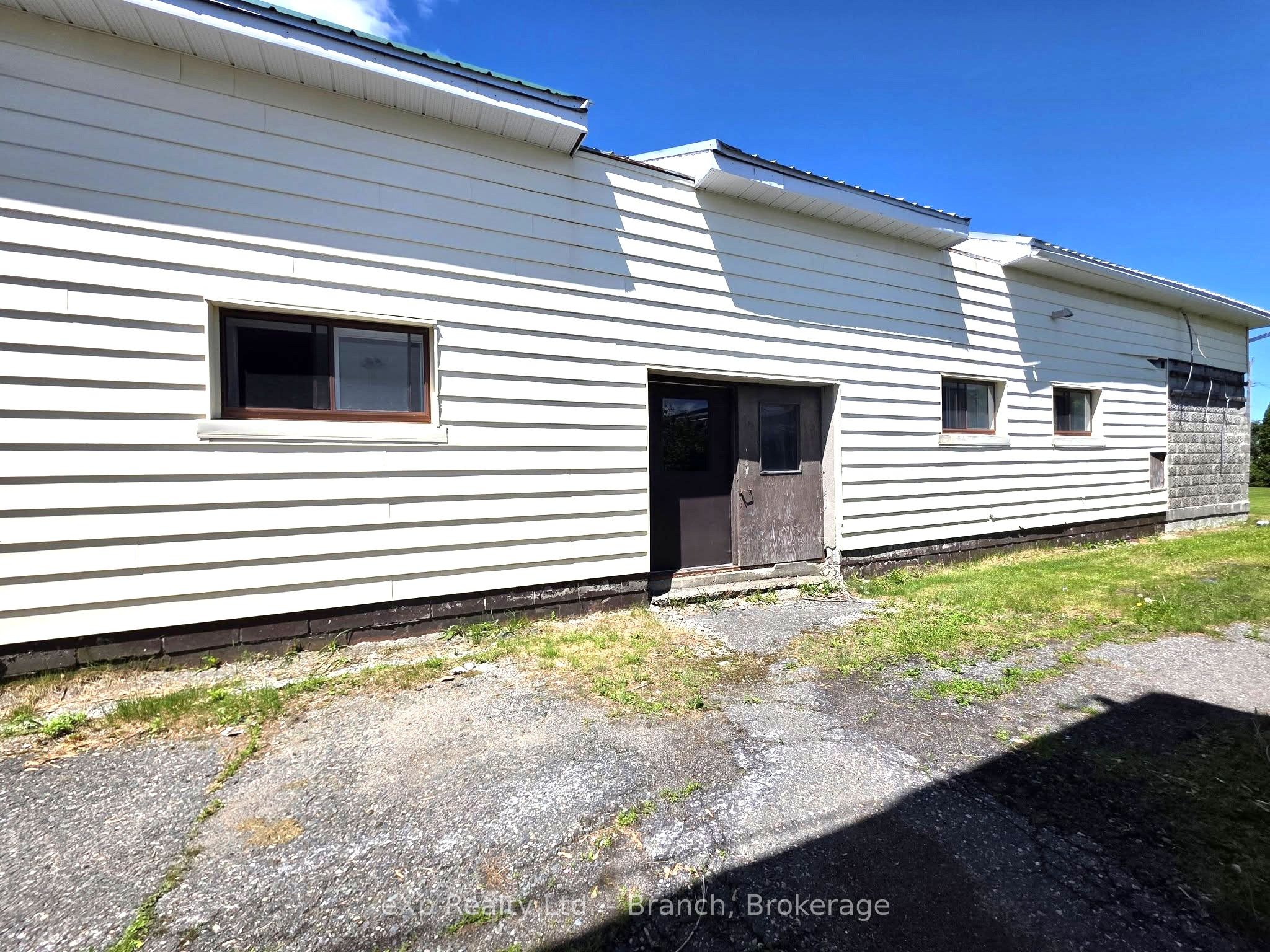 Residential in Armstrong 4