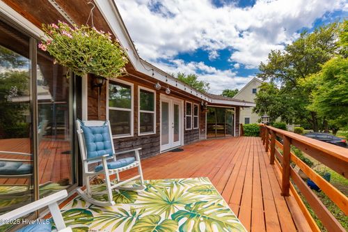 23 Creekside Woods Dr, Swansboro, NC, 28584-8390 | Card Image