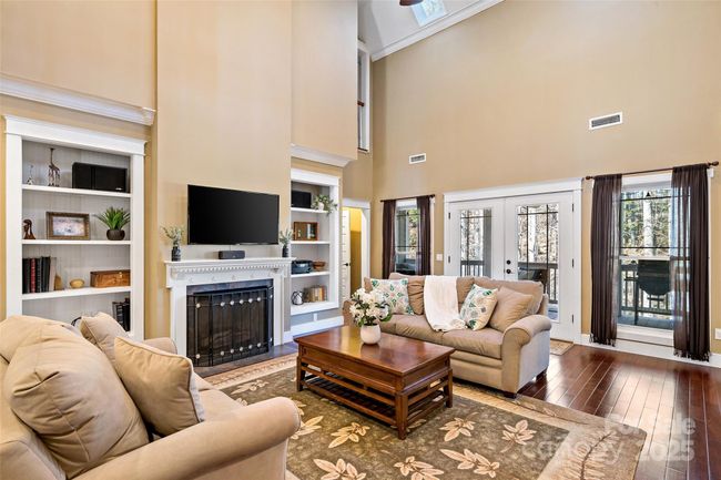53 Sovereign Ln, House other with 3 bedrooms, 5 bathrooms and null parking in Fairview NC | Image 9
