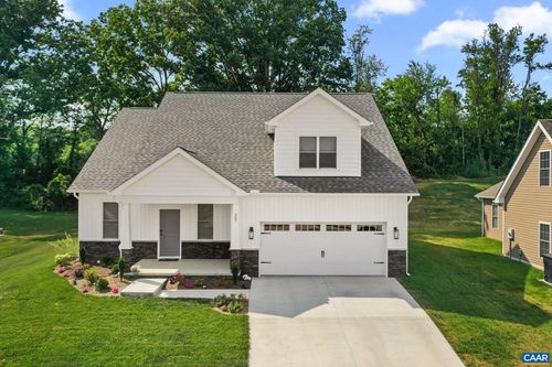 207 Lindburgh Dr, WAYNESBORO, VA, 22980 | Card Image