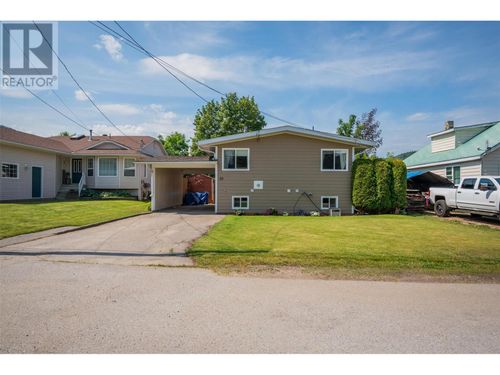 99 Johnson Rd, Fruitvale, BC, V0G1L1 | Card Image