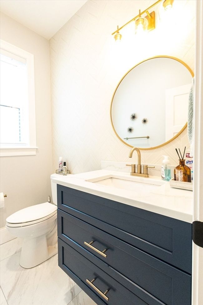 252 Holden St, House other with 4 bedrooms, 3 bathrooms and 8 parking in Holden MA | Image 13