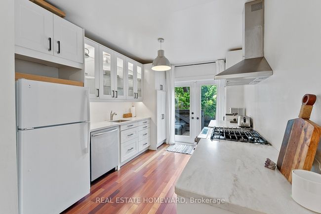7 Norway Ave, House attached with 3 bedrooms, 2 bathrooms and null parking in Toronto ON | Image 13