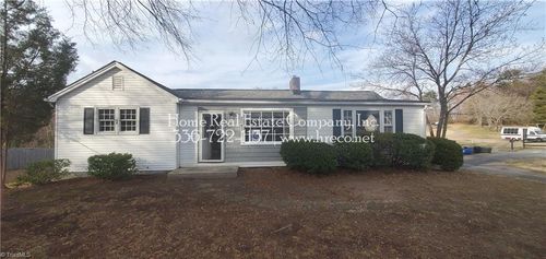 2047 W Clemmonsville Rd, Winston-Salem, NC, 27127-6649 | Card Image