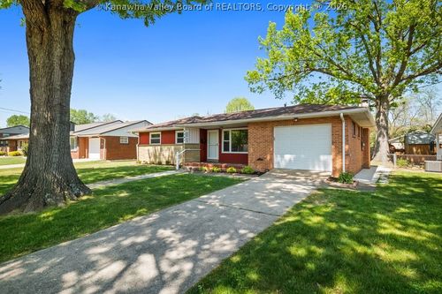 2044 Lincoln Ave, Saint Albans, WV, 25177-3123 | Card Image