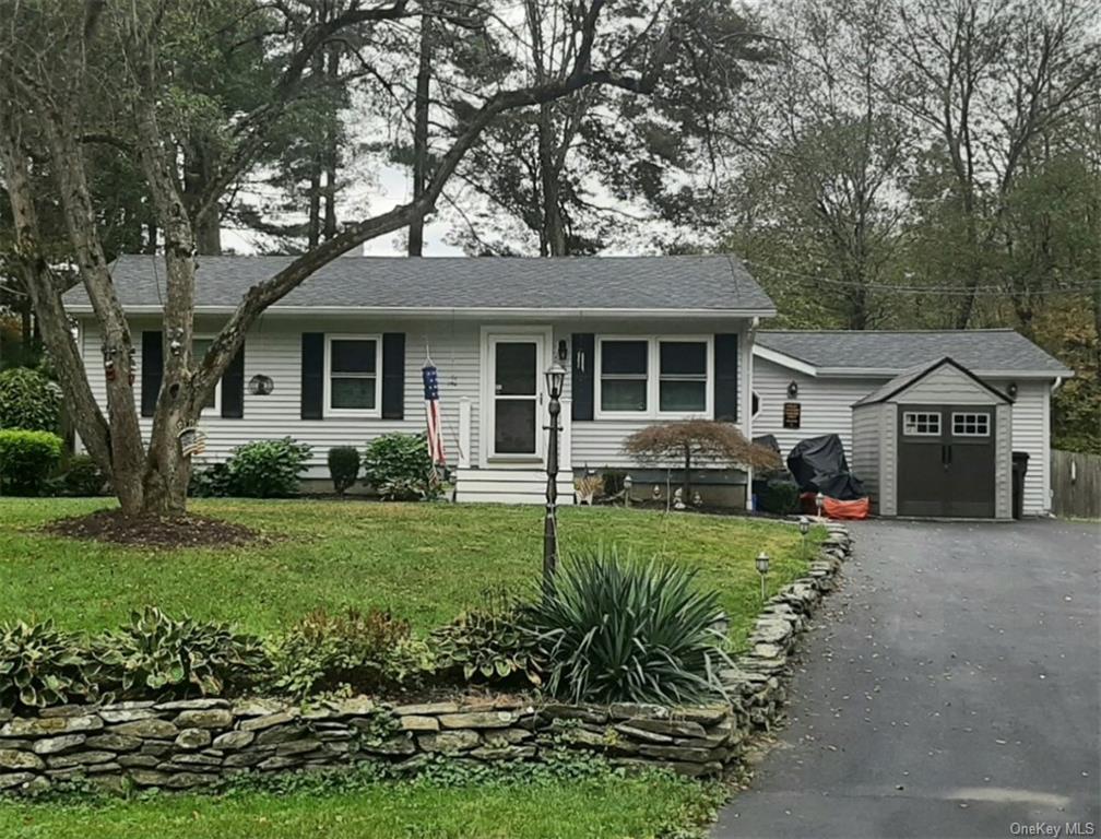 Crum Elbow Dr, Hyde Park, NY 12538