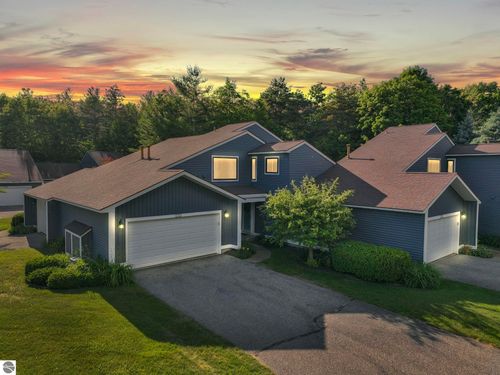22-155 N Shore Dr W, Cadillac, MI, 49601-8208 | Card Image
