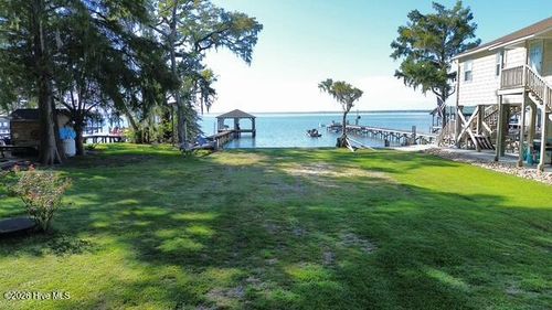 42-804 Canal Cove Rd, Lake Waccamaw, NC, 28450-1816 | Card Image