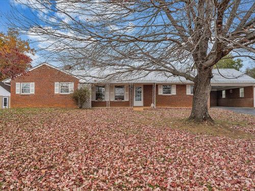 800 Orchard Dr, Bassett, VA, 24055-3159 | Card Image