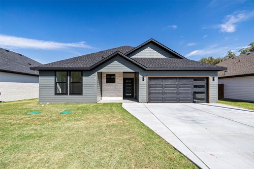 4915 Wichita St, Granbury, TX, 76048-6405 | Card Image