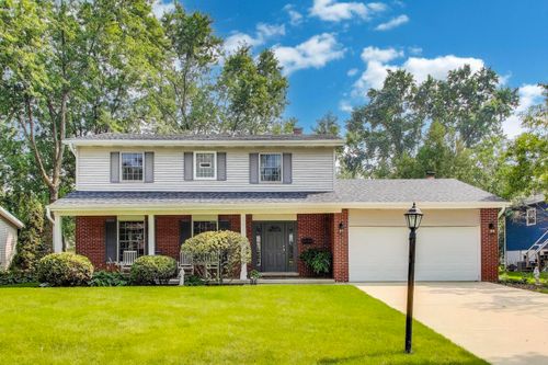 1021 Tamarack Dr, Darien, IL, 60561-4045 | Card Image