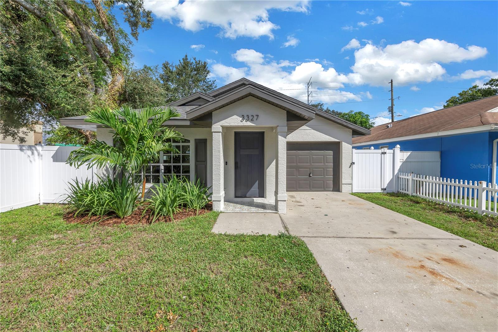 Carlisle Ave, Saint Petersburg, FL 33712