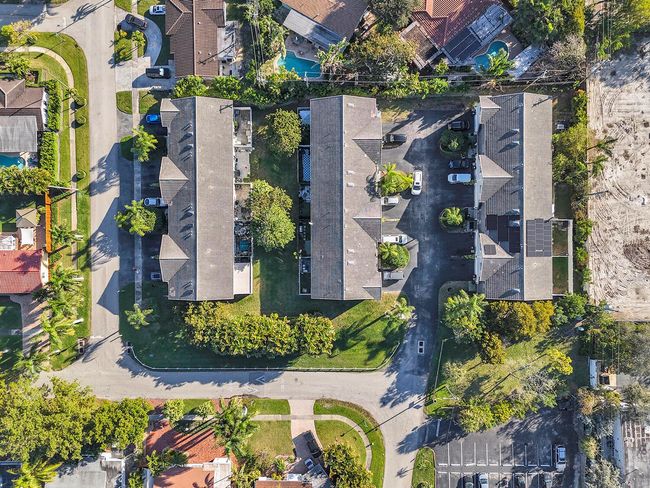 B - 5402 Pointe Villa Dr, Condo with 3 bedrooms, 3 bathrooms and null parking in Lighthouse Point FL | Image 39
