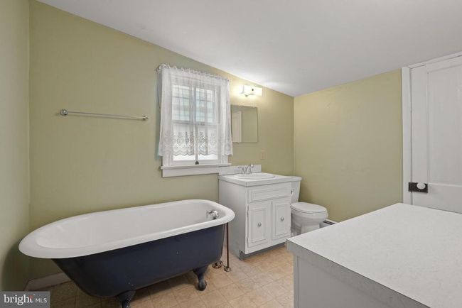 332 W High St, House other with 4 bedrooms, 2 bathrooms and null parking in MANHEIM PA | Image 24