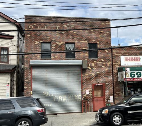 4915 69th St, Woodside, NY, 11377-5928 | Card Image