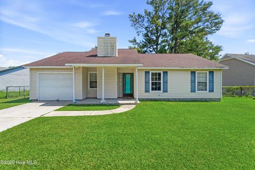 118 Hunting Green Dr, Jacksonville, NC, 28546-9121 | Card Image