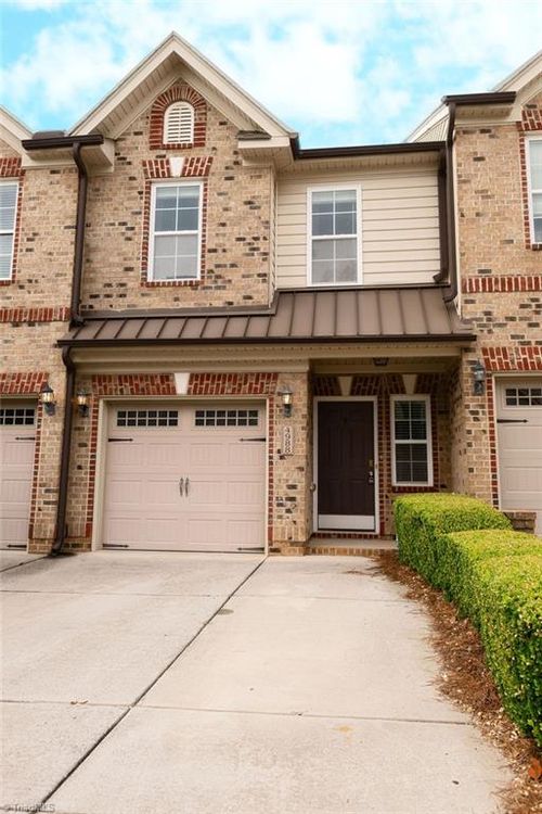 4988 Wyngate Village Dr, Winston Salem, NC, 27103-5298 | Card Image