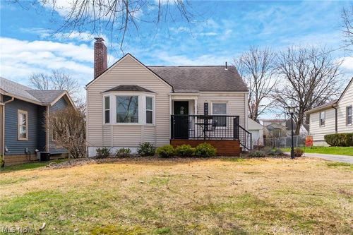 97 Renwick Dr, Poland, OH, 44514-1570 | Card Image